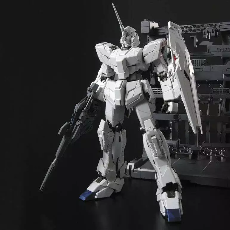 Gundam Gunpla MG 1/100 RX-0 Unicorn Gundam Full Psycho Frame – Image 9
